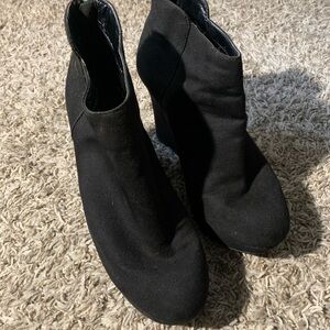 Sleek Black Stretchy Ankle Booties